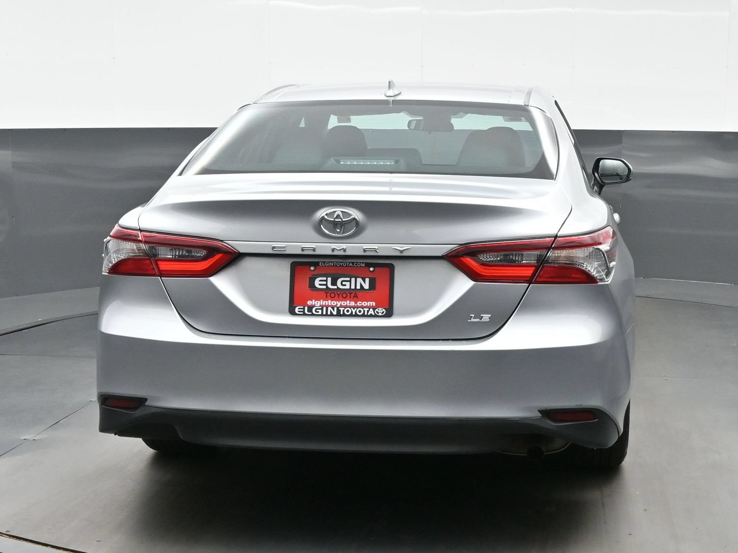 Used 2022 Toyota Camry LE FWD image 5