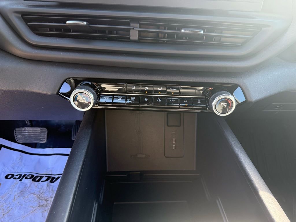 Used 2025 Chevrolet Silverado EV W/T image 34