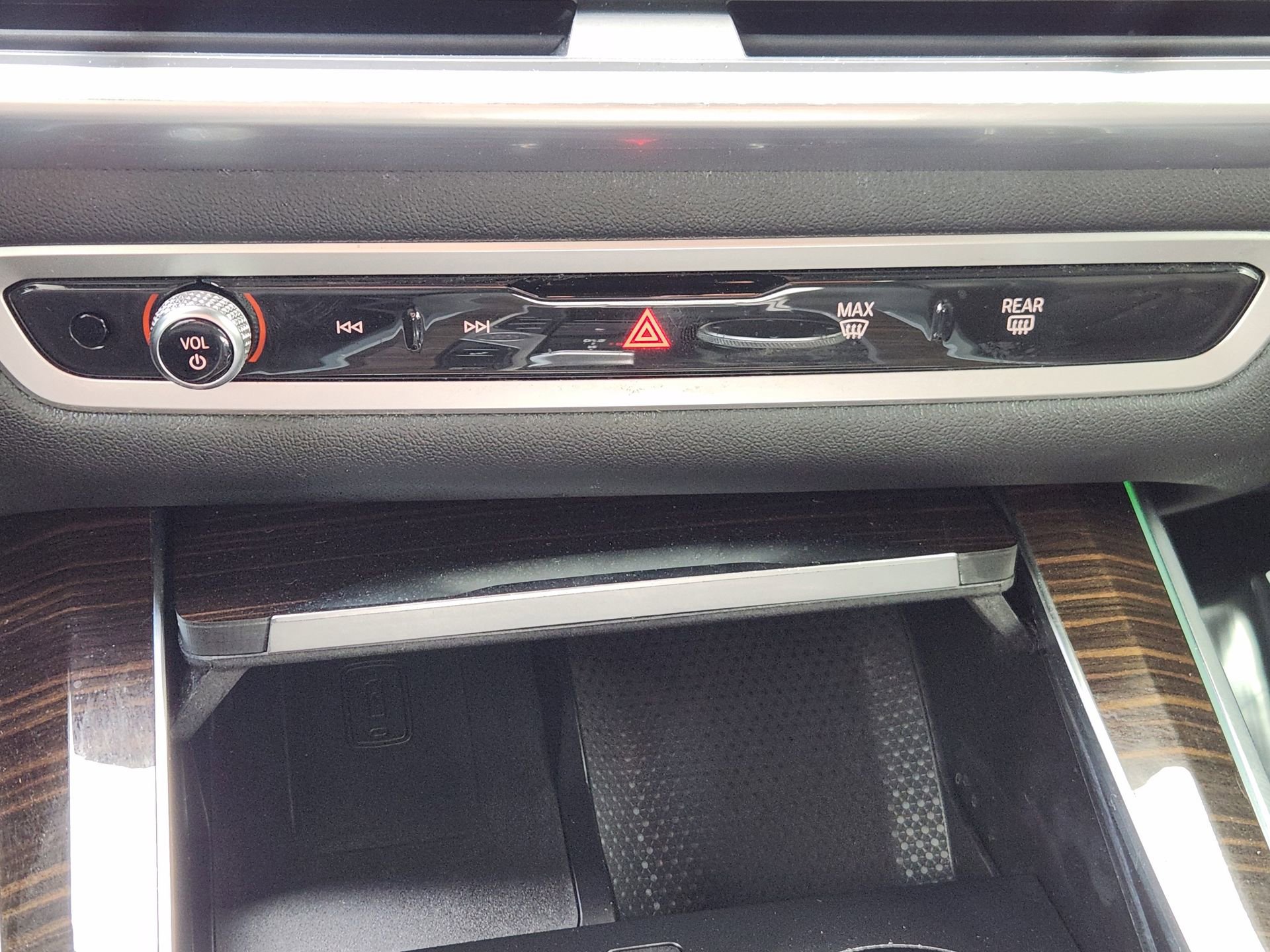 Used 2024 BMW X5 sDrive40i w/ Parking Assistance Package image 18