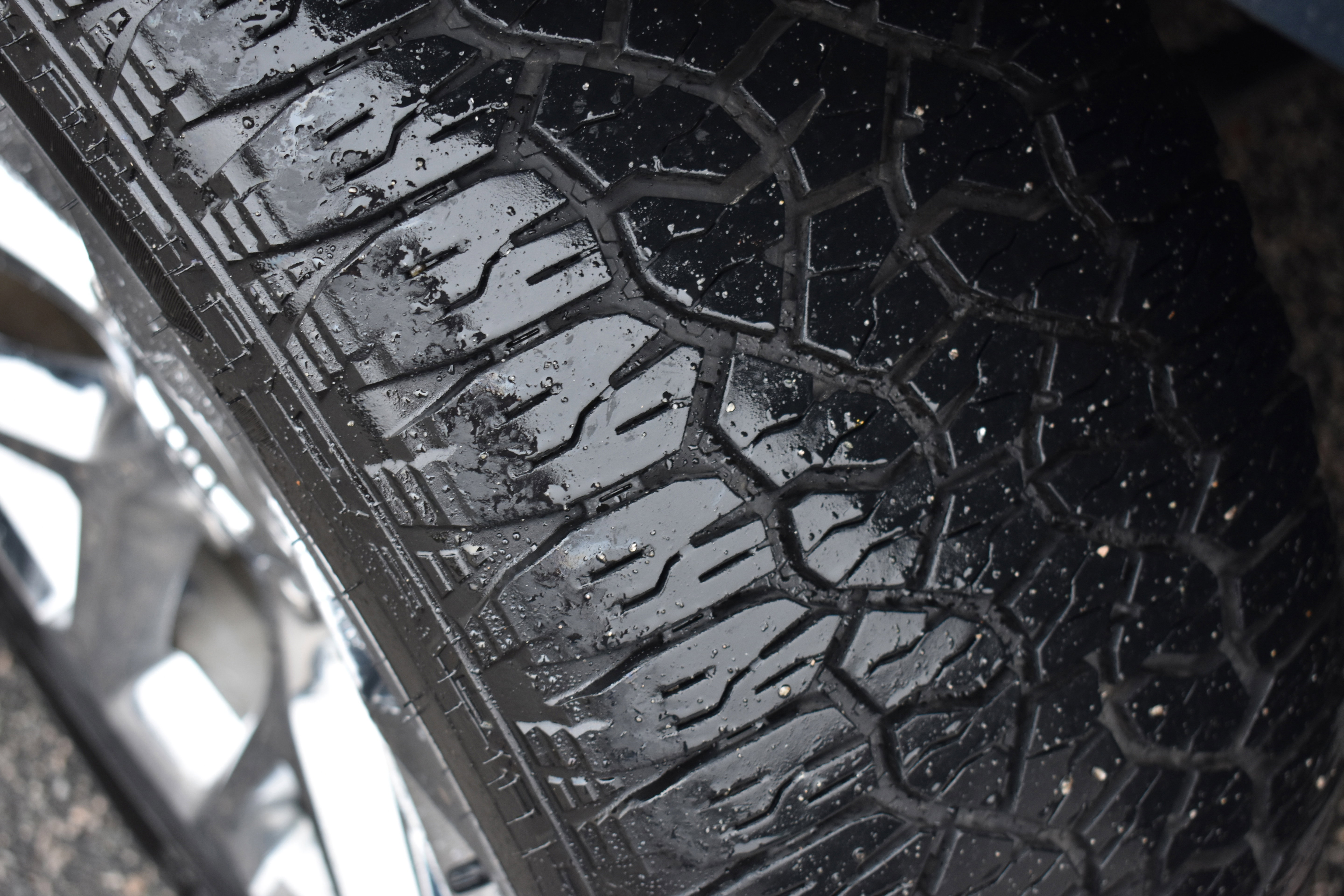 Used 2019 GMC Yukon XL SLT w/ Open Road Package image 11