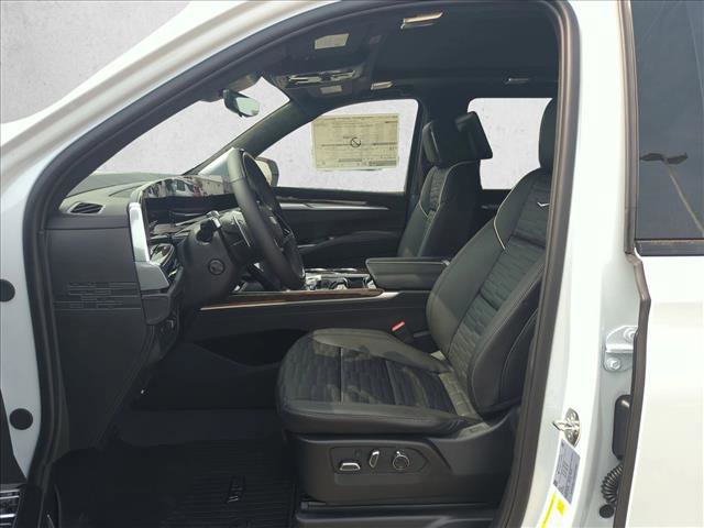 New 2026 Cadillac Escalade Platinum Sport w/ LPO, ONYX Package image 4
