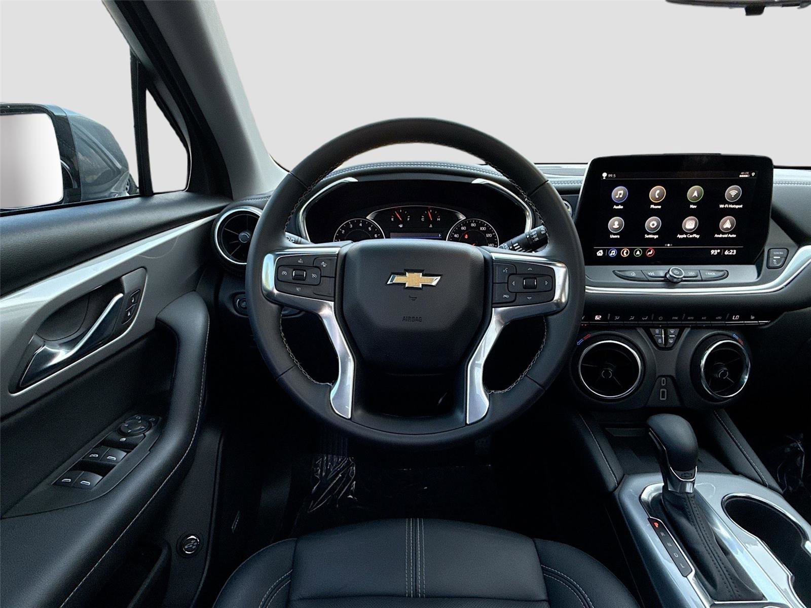 Used 2024 Chevrolet Blazer LT w/ Sound & Technology Package FWD image 11