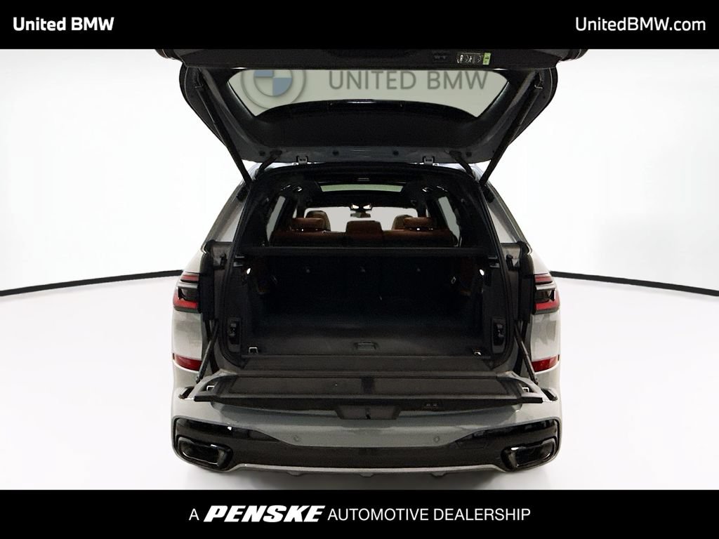 New 2027 BMW X7 xDrive40i w/ M Sport Package AWD/4WD image 14