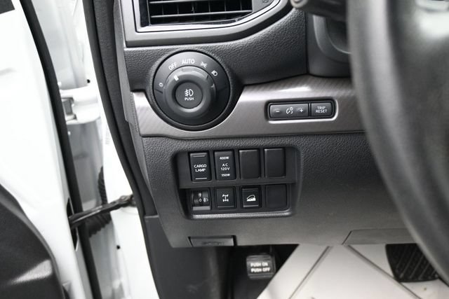 Used 2023 Nissan Titan PRO-4X w/ Pro-4x Convenience Package AWD/4WD image 27