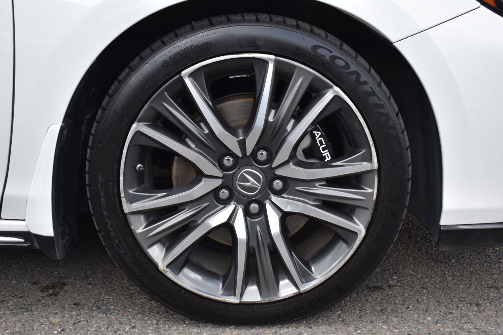 Used 2018 Acura RLX Sport Hybrid w/ Advance Pkg image 28