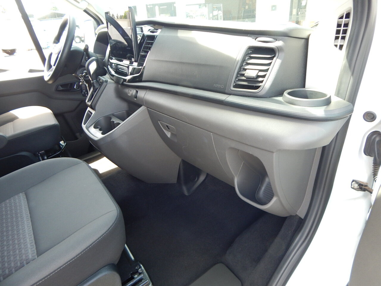 Used 2023 Ford Transit 350 XLT RWD image 22