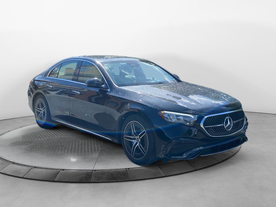 Used 2025 Mercedes-Benz E 350 4MATIC Sedan image 1