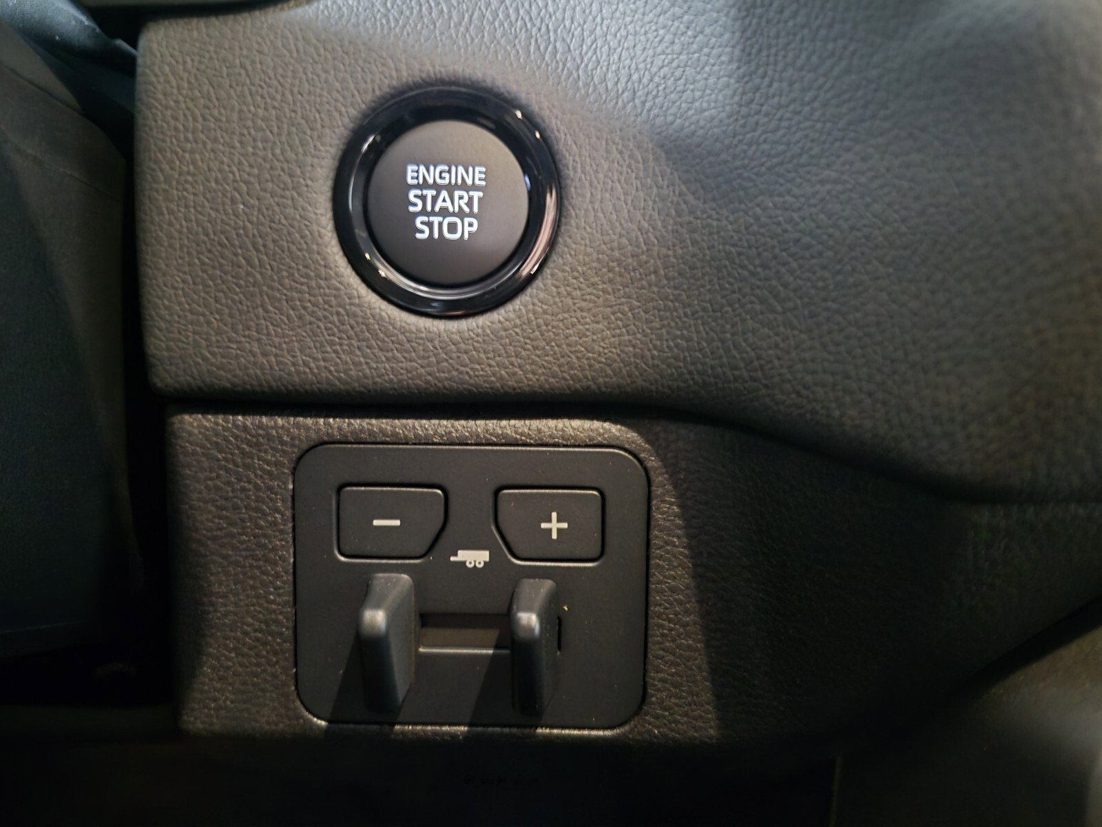 New 2026 Toyota Tundra Limited image 30