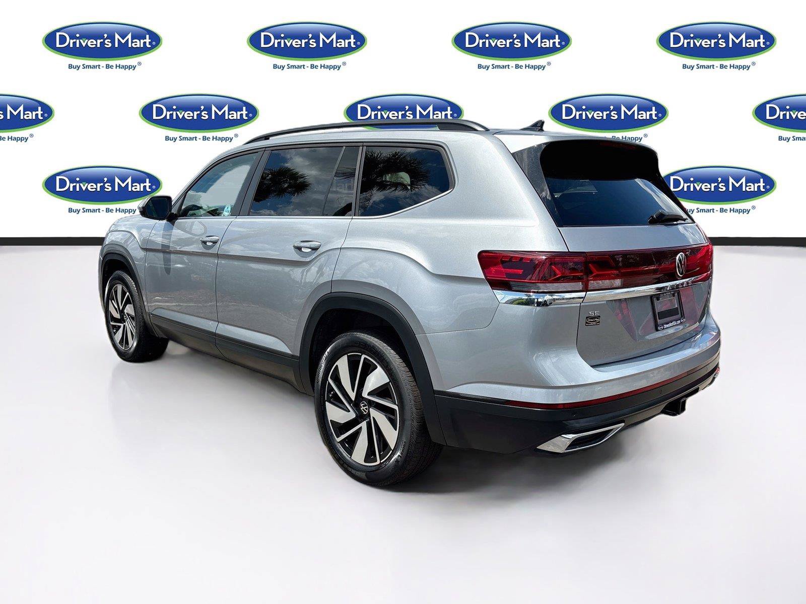 Used 2025 Volkswagen Atlas SE FWD image 5