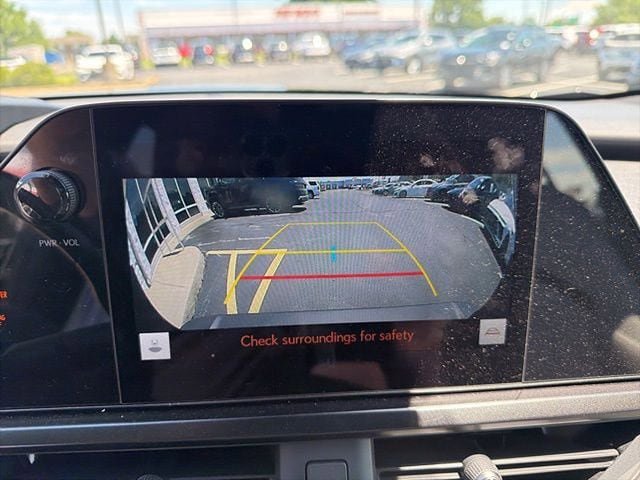 Used 2025 Lexus UX 300h AWD w/ Cold Area Package image 18