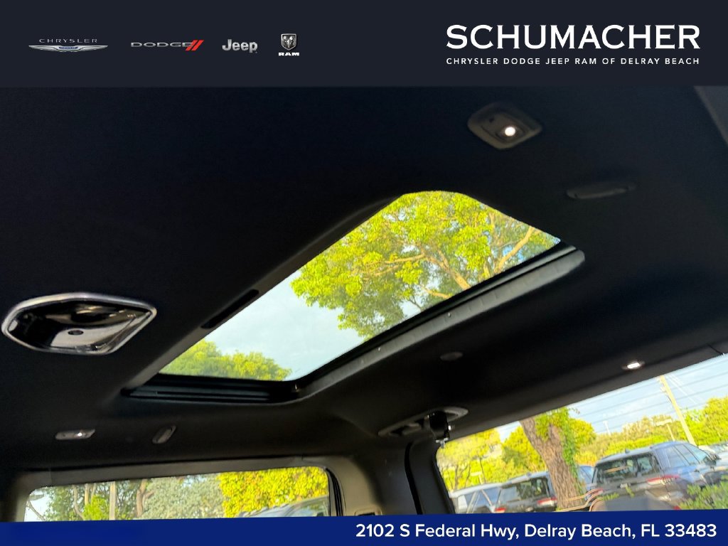 New 2026 Jeep Grand Wagoneer Limited AWD/4WD image 13