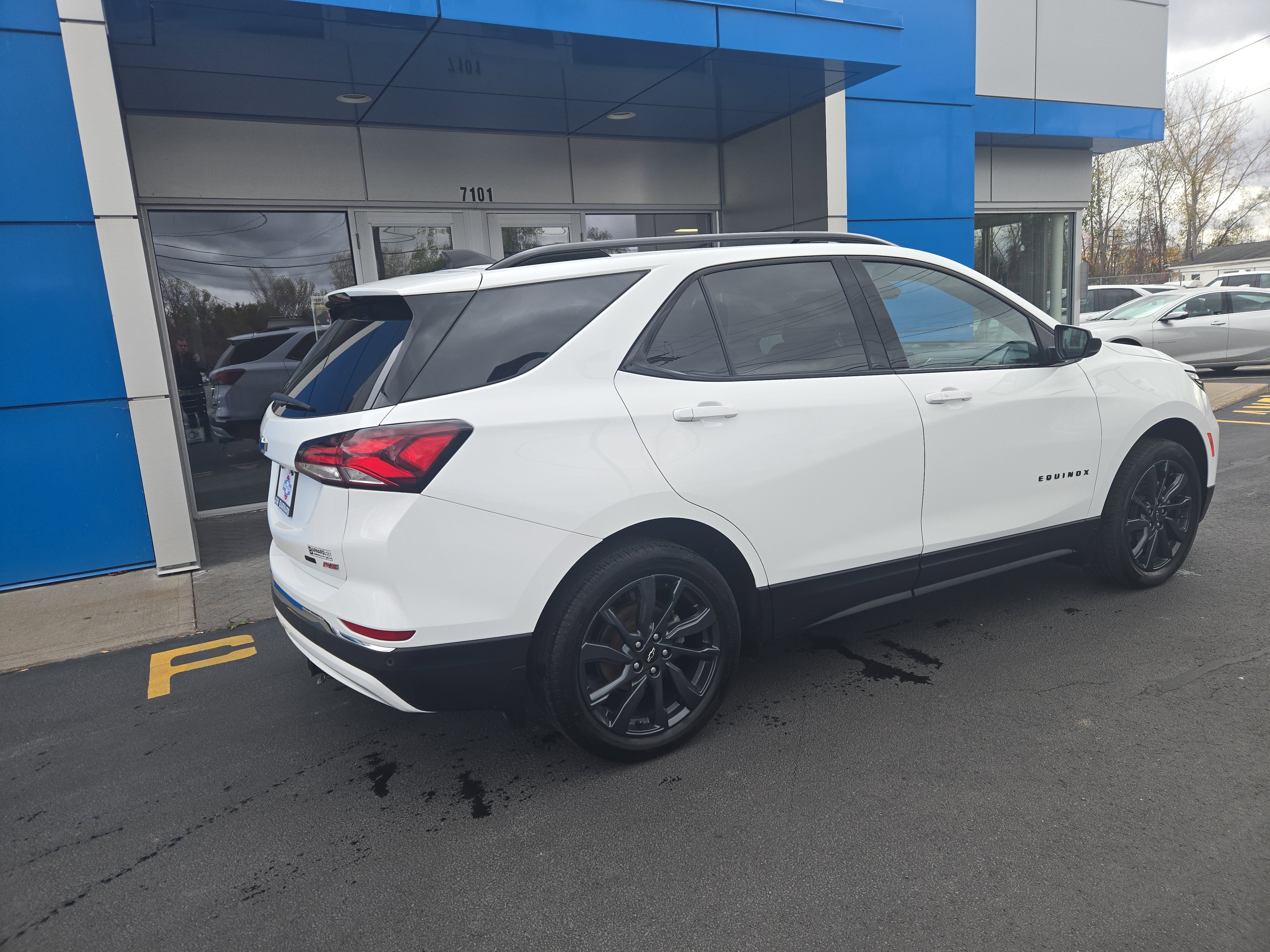 Certified 2022 Chevrolet Equinox RS w/ LPO, Floor Liner Package image 12