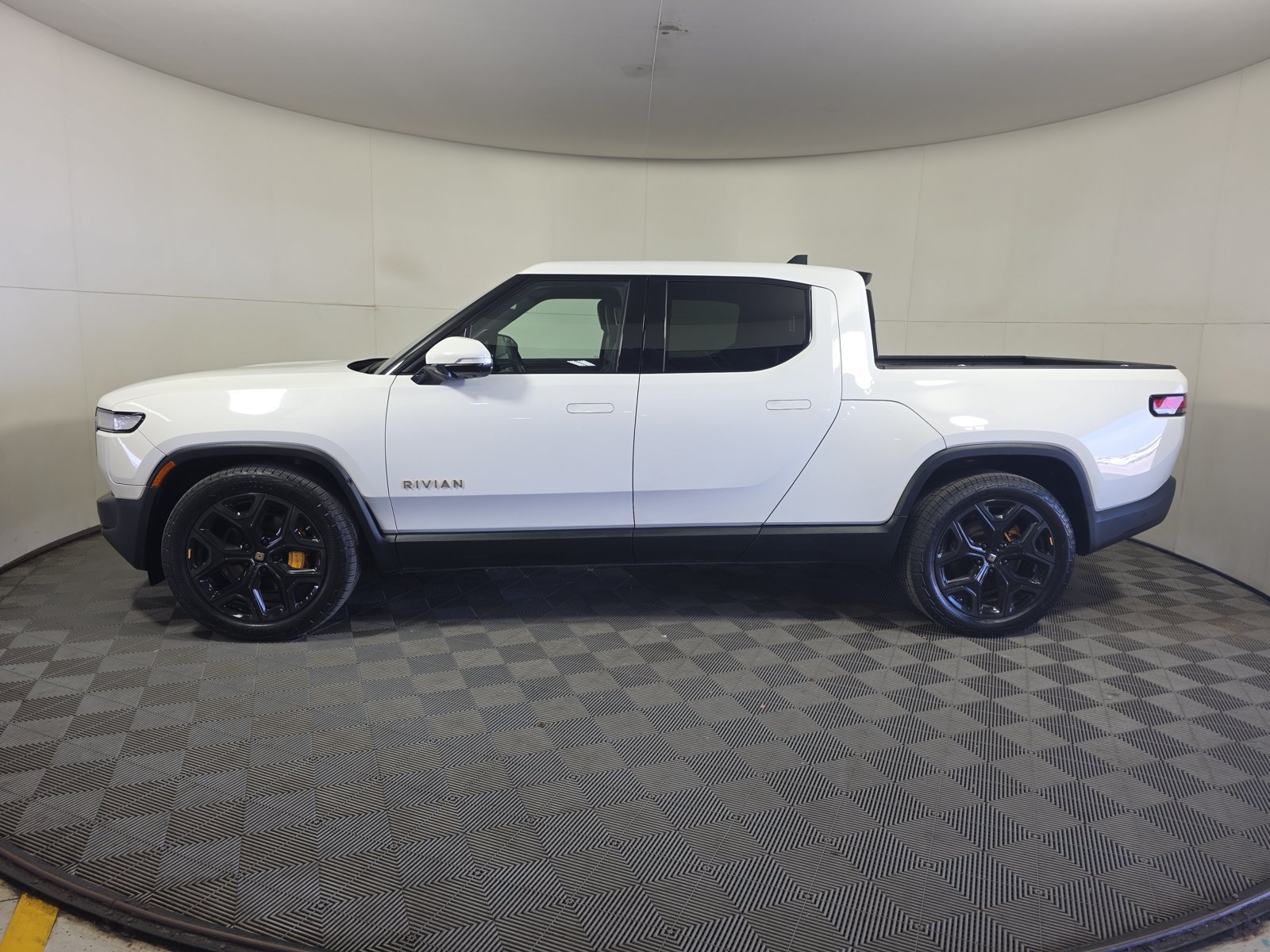 Used 2023 Rivian R1T Adventure Quad AWD/4WD image 2