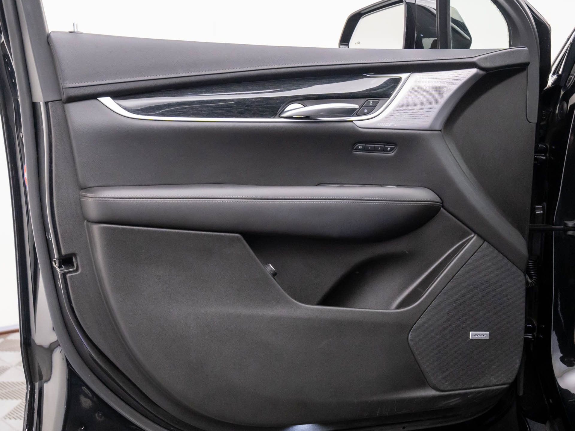 Used 2022 Cadillac XT5 Premium Luxury image 16