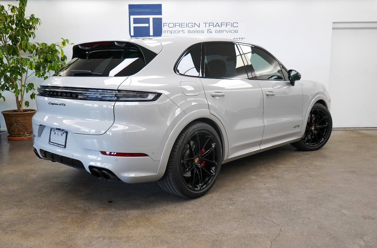 Used 2025 Porsche Cayenne GTS AWD/4WD image 20