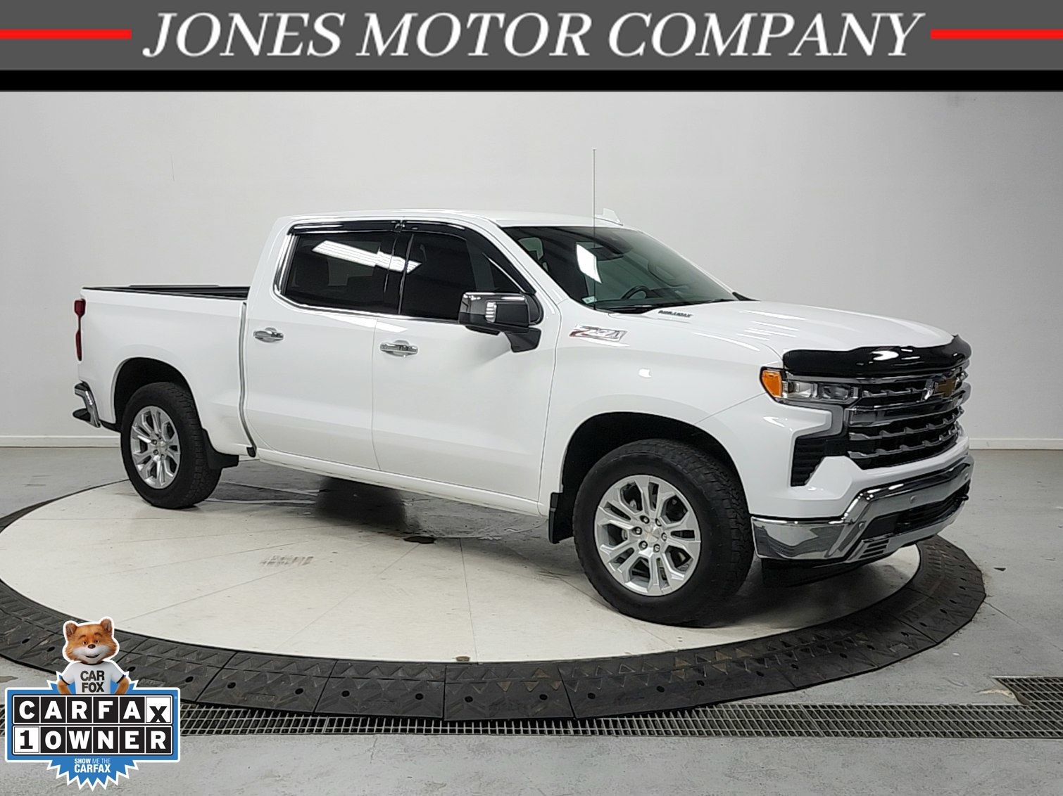 Used 2025 Chevrolet Silverado 1500 LTZ AWD/4WD image 1