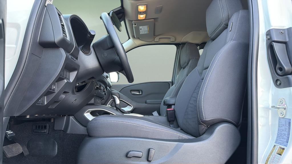 Certified 2024 Nissan Frontier SV w/ Technology Package image 21