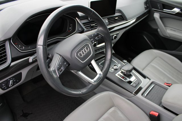Used 2019 Audi Q5 2.0T Premium Plus w/ Premium Plus Package image 2
