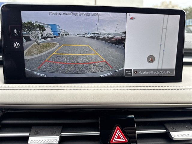 Used 2025 Genesis G70 2.5T image 24