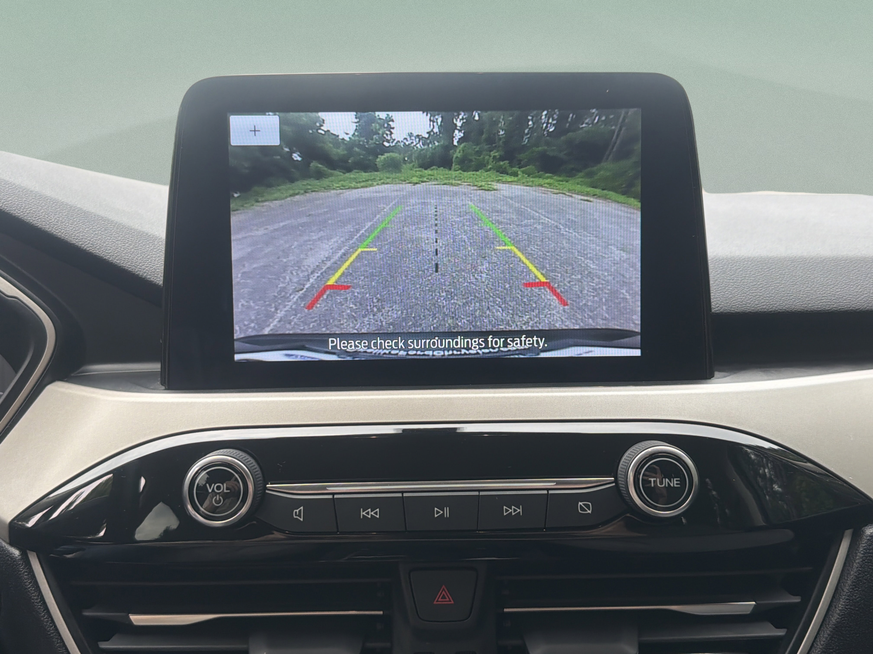 Used 2020 Ford Escape SE FWD image 15
