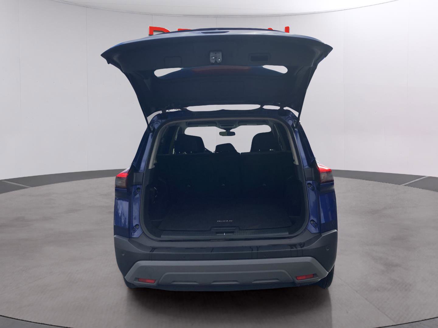 Used 2023 Nissan Rogue SV image 35