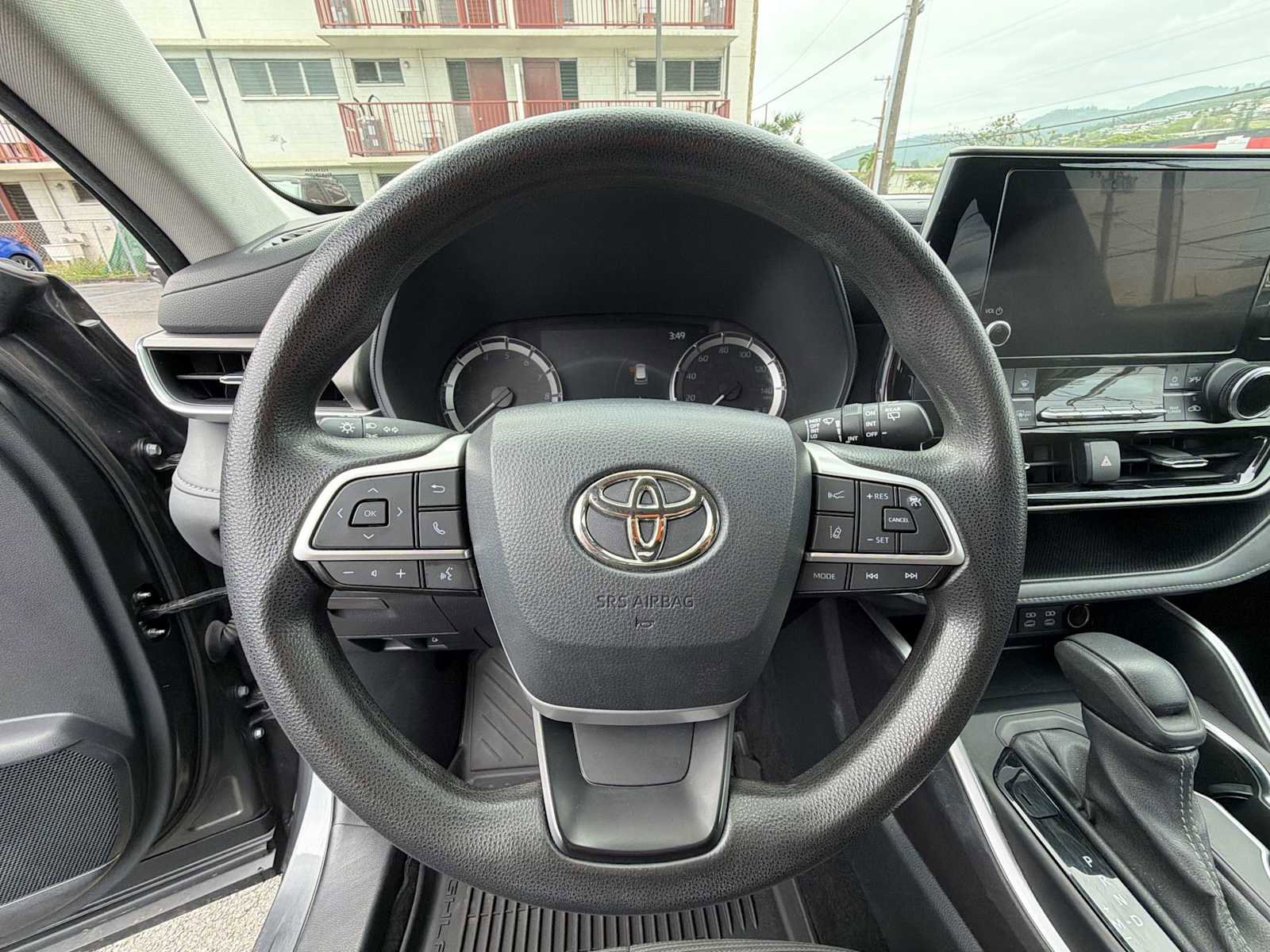 Used 2023 Toyota Highlander L FWD image 14