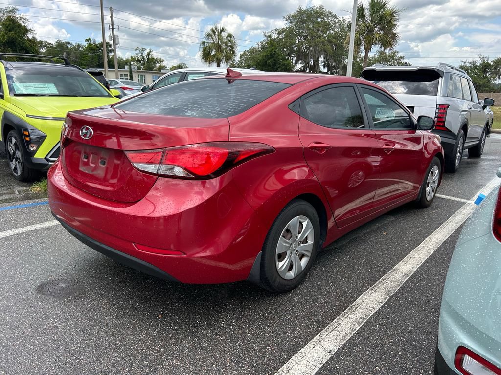 Used 2016 Hyundai Elantra SE FWD image 4