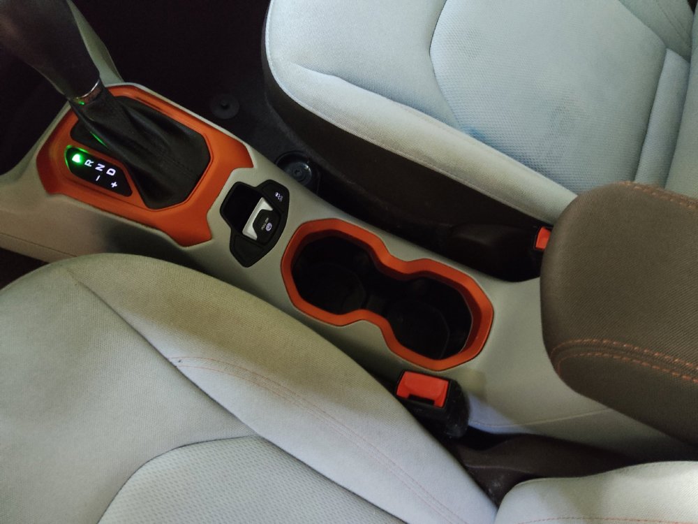 Used 2017 Jeep Renegade Latitude w/ Popular Equipment Group image 26