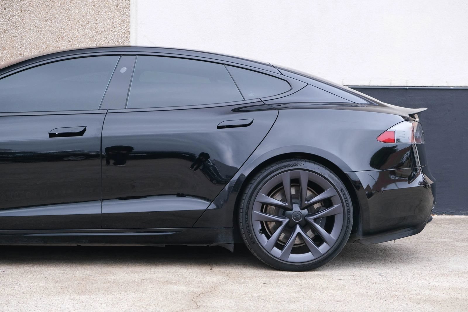 Used 2021 Tesla Model S Plaid AWD/4WD image 8