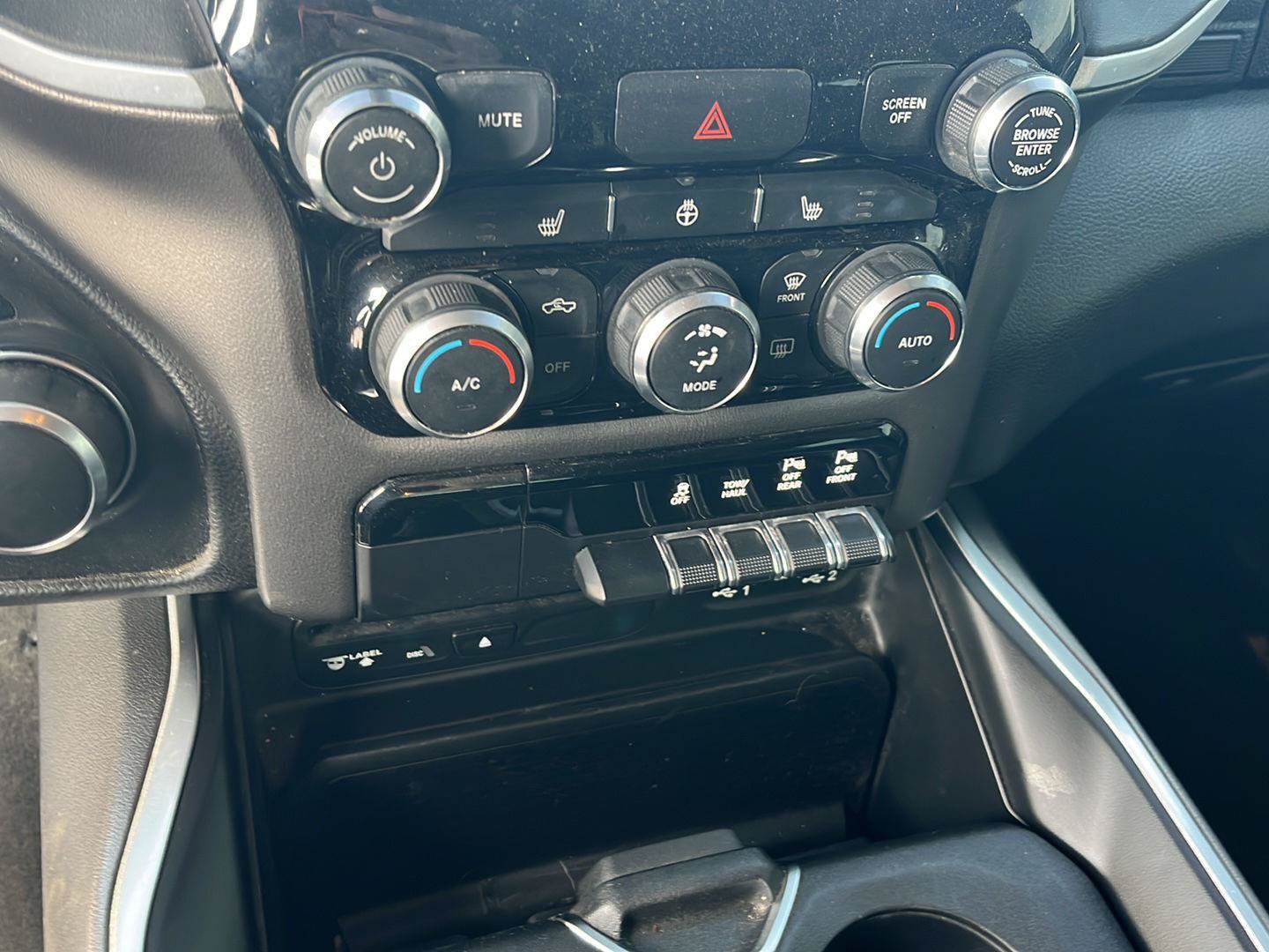 Used 2019 RAM 1500 Big Horn AWD/4WD image 15