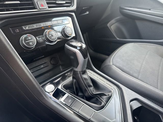 Used 2024 Volkswagen Taos SE FWD image 15