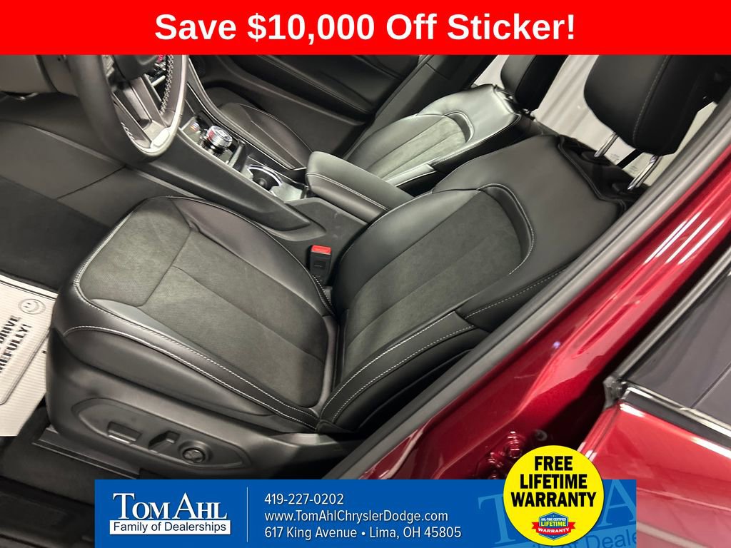 New 2025 Jeep Grand Cherokee L Laredo image 10