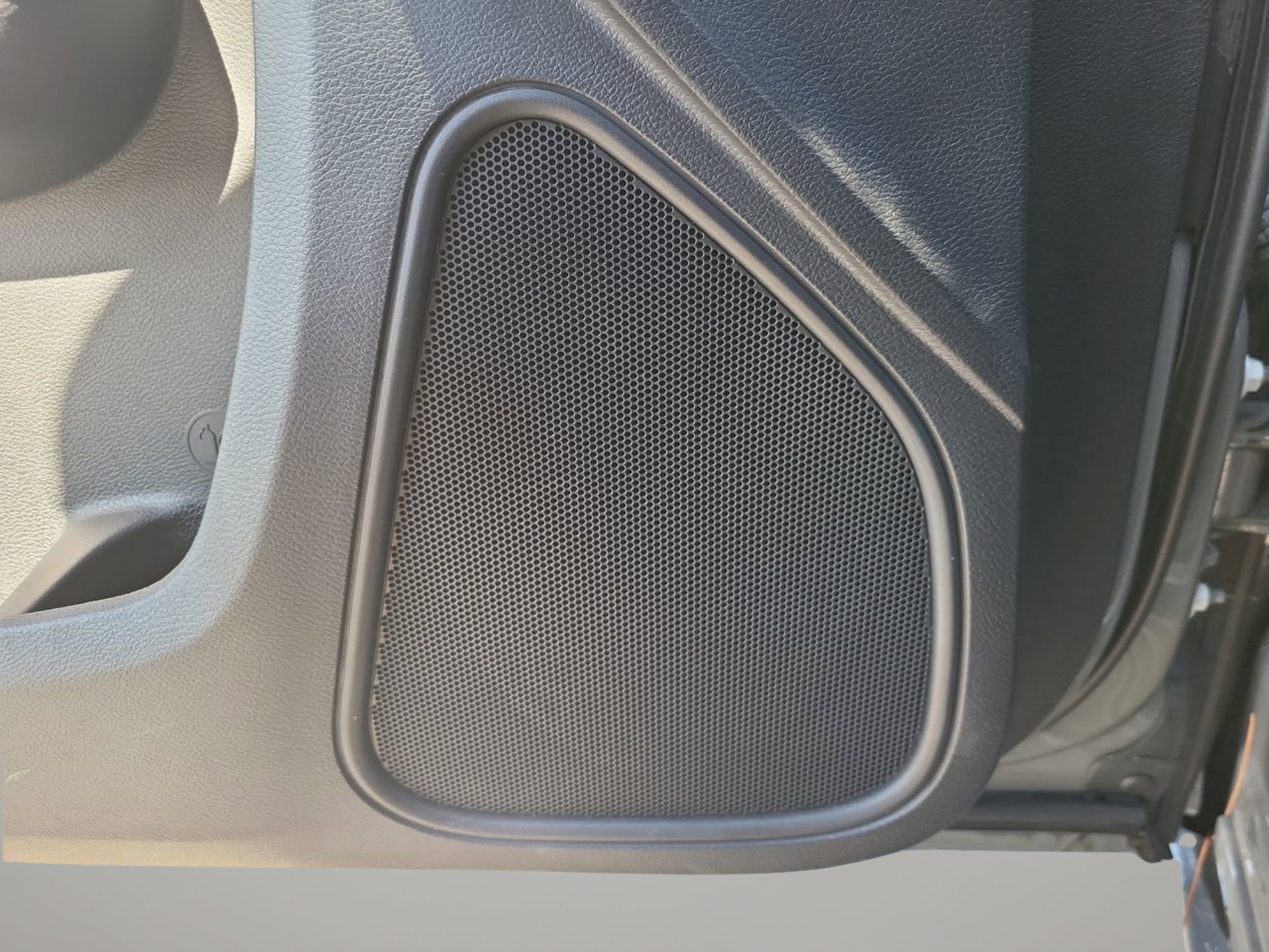 Used 2023 Dodge Charger SXT image 15