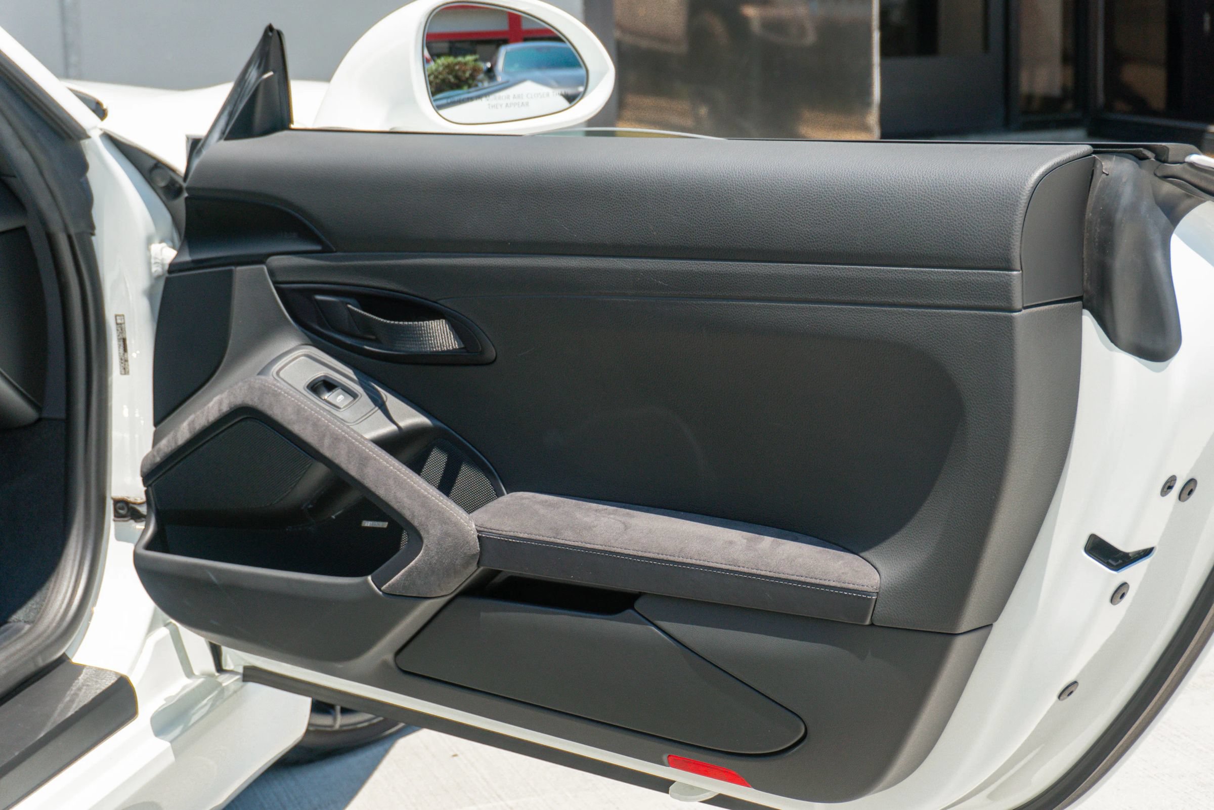 Used 2016 Porsche Boxster Spyder RWD image 57