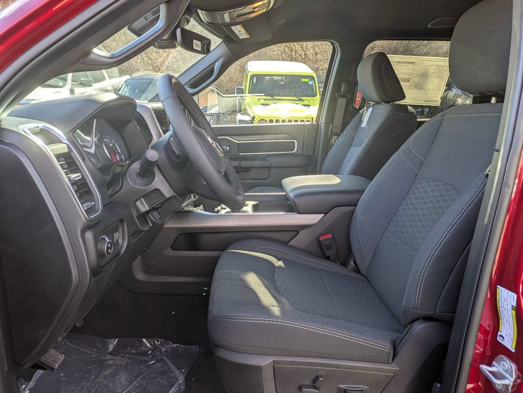 New 2026 RAM 2500 Big Horn AWD/4WD image 12