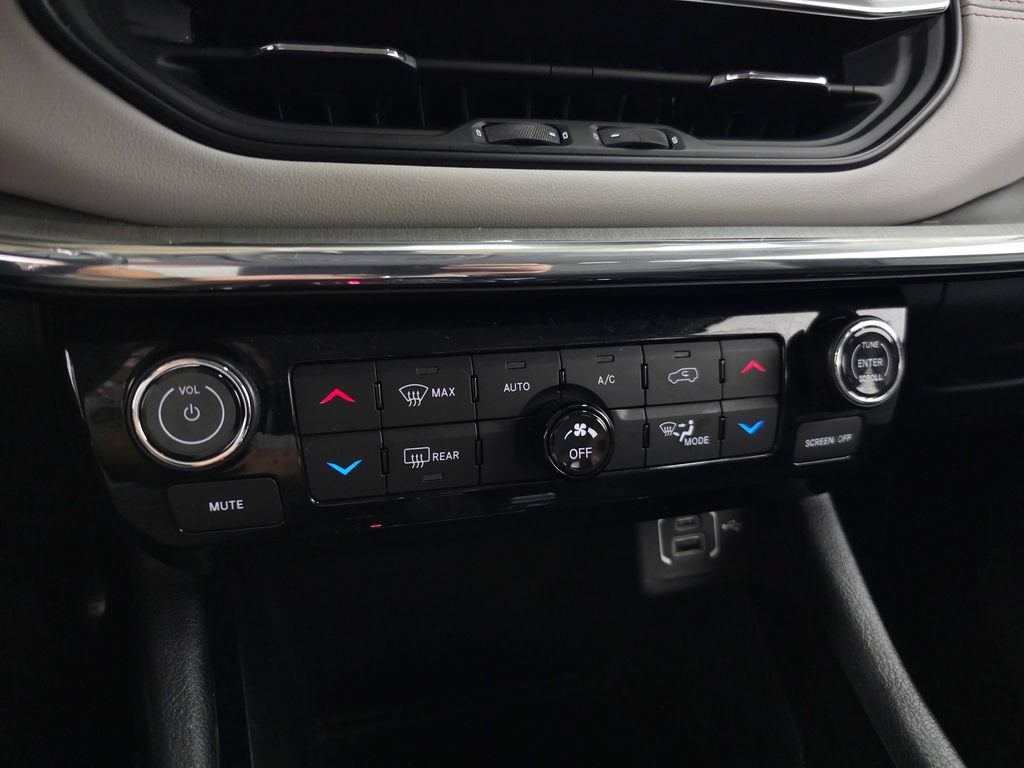 Used 2022 Jeep Compass Limited AWD/4WD image 22