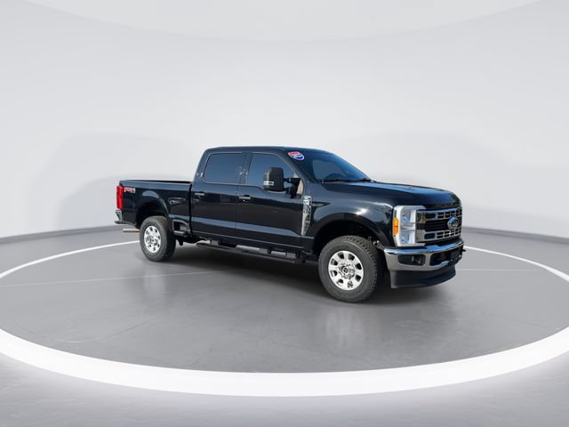 Certified 2023 Ford F250 XLT w/ FX4 Off-Road Package AWD/4WD image 3