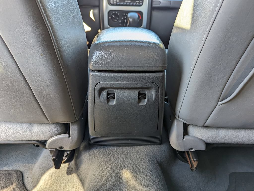 Used 2005 Jeep Liberty Limited AWD/4WD image 39