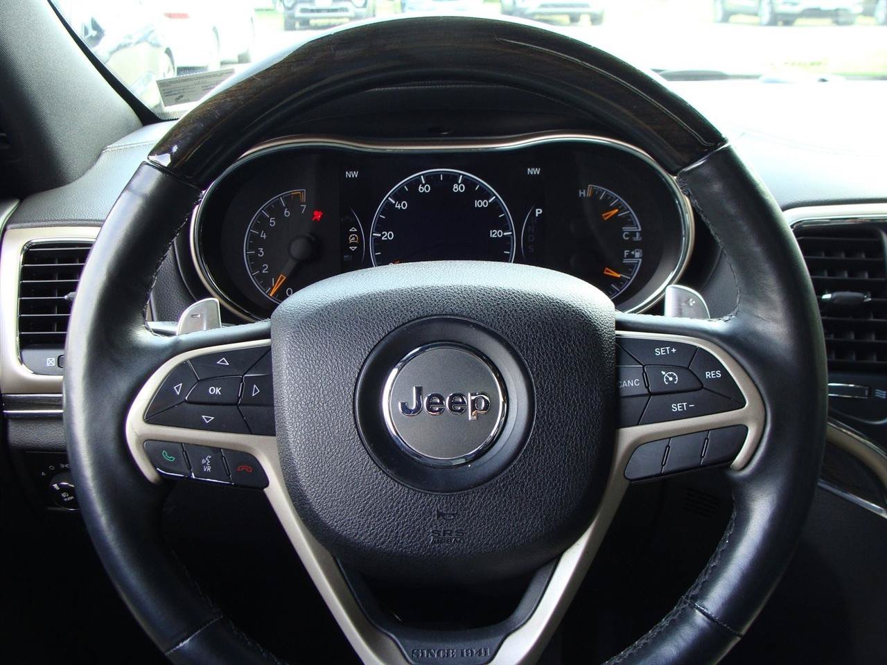 Used 2014 Jeep Grand Cherokee Overland AWD/4WD image 15