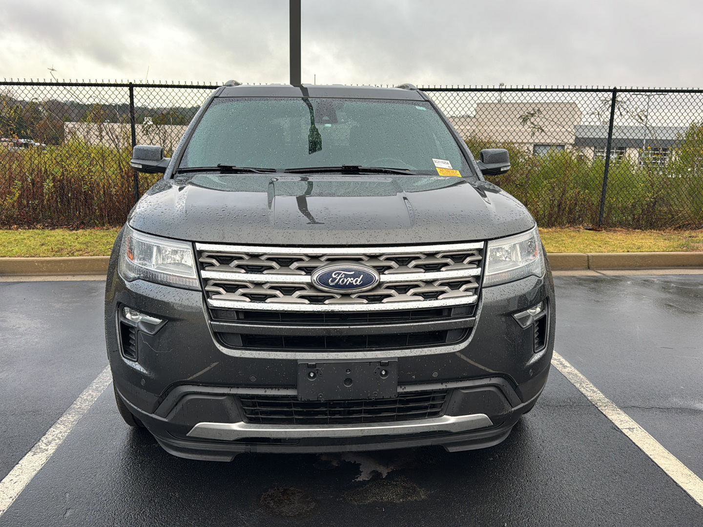 Used 2018 Ford Explorer XLT w/ Equipment Group 202A image 3