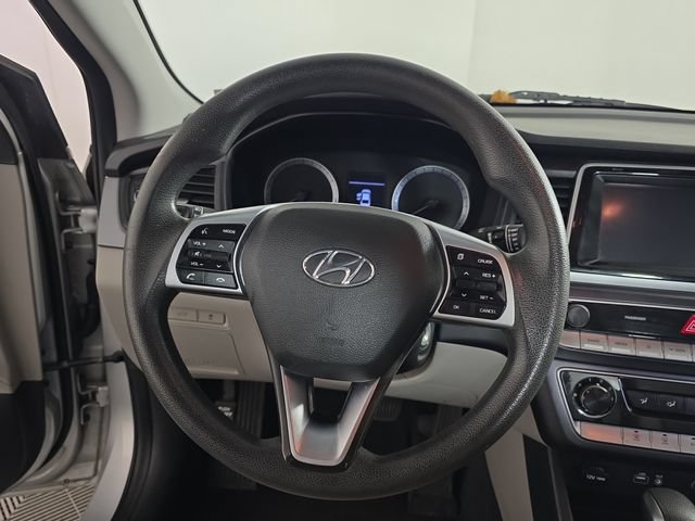Used 2019 Hyundai Sonata SE FWD image 11