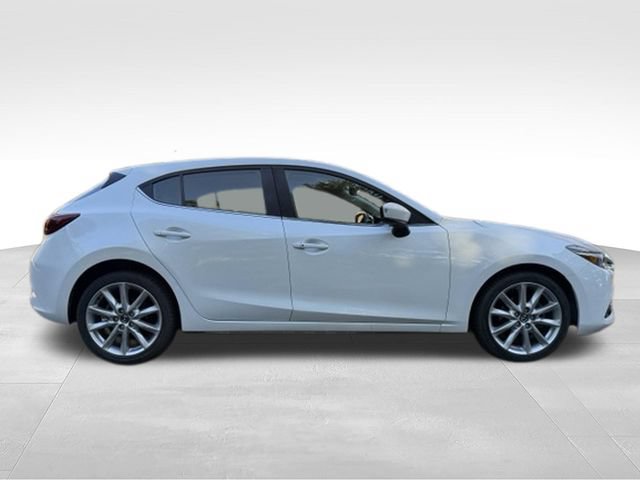 Used 2017 MAZDA MAZDA3 Grand Touring w/ Premium Equipment Package FWD image 7