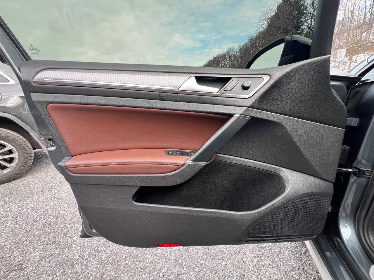 Used 2017 Volkswagen Golf Alltrack S image 17