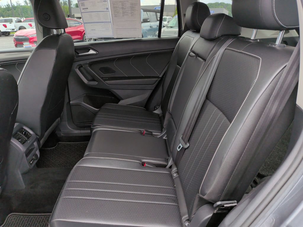 Used 2022 Volkswagen Tiguan SE AWD/4WD image 6