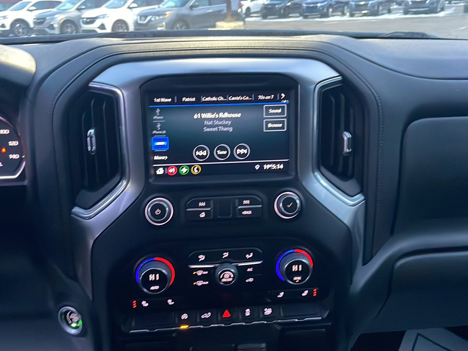 Used 2022 Chevrolet Silverado 1500 LT w/ Bed Protection Package image 12