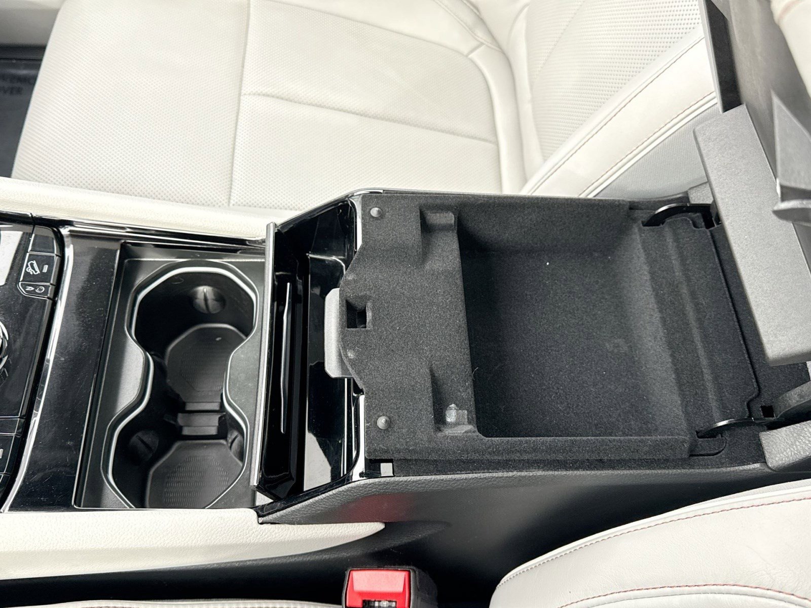 Used 2023 Jeep Grand Cherokee L Overland w/ Advanced Protech Group III image 23