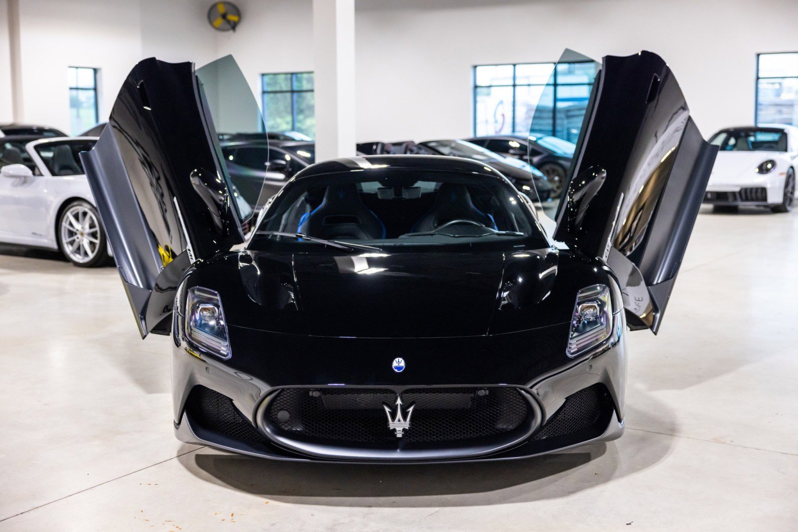 Used 2022 Maserati MC20 Coupe RWD image 11