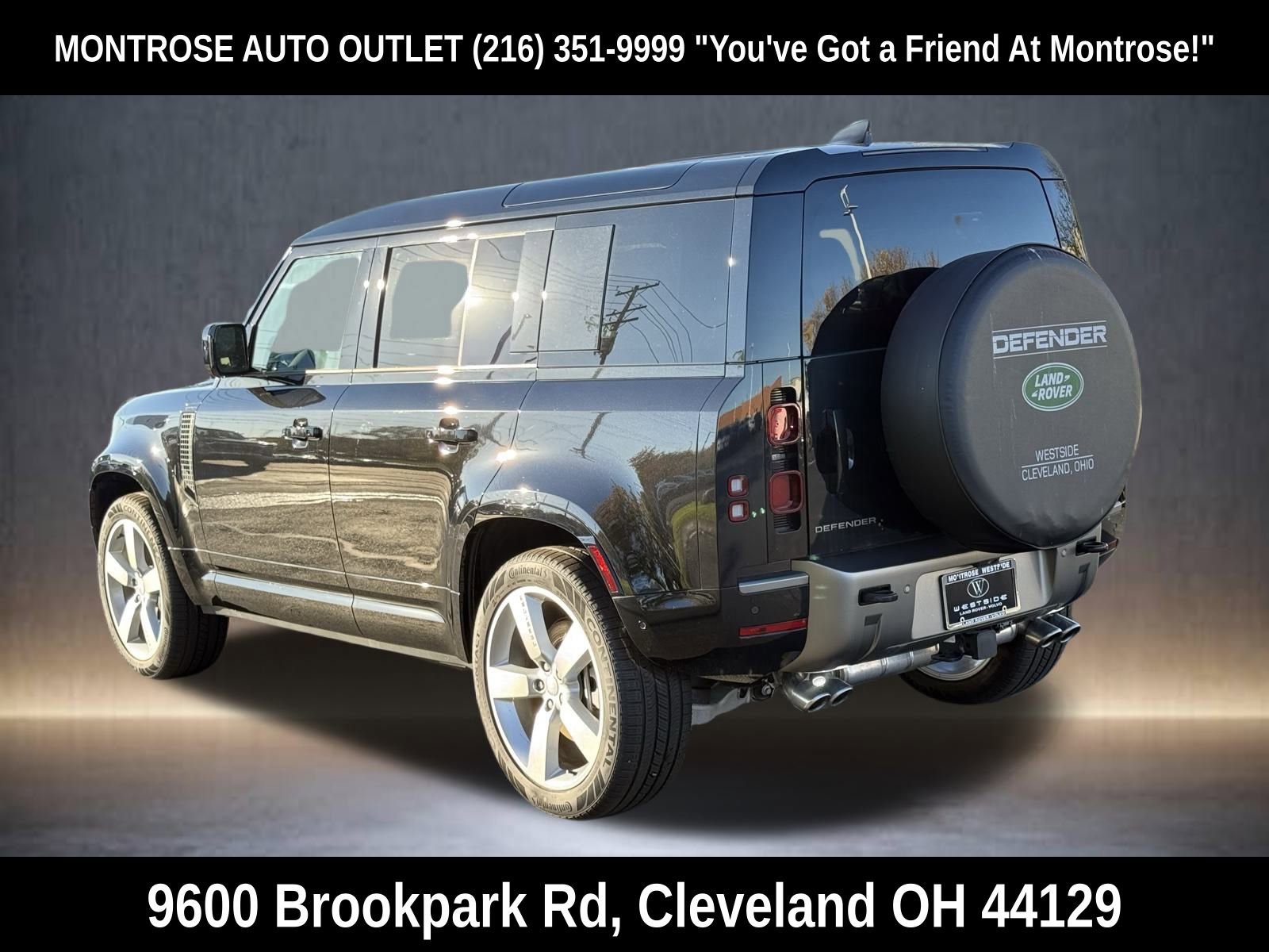 New 2025 Land Rover Defender 110 X-Dynamic SE image 4