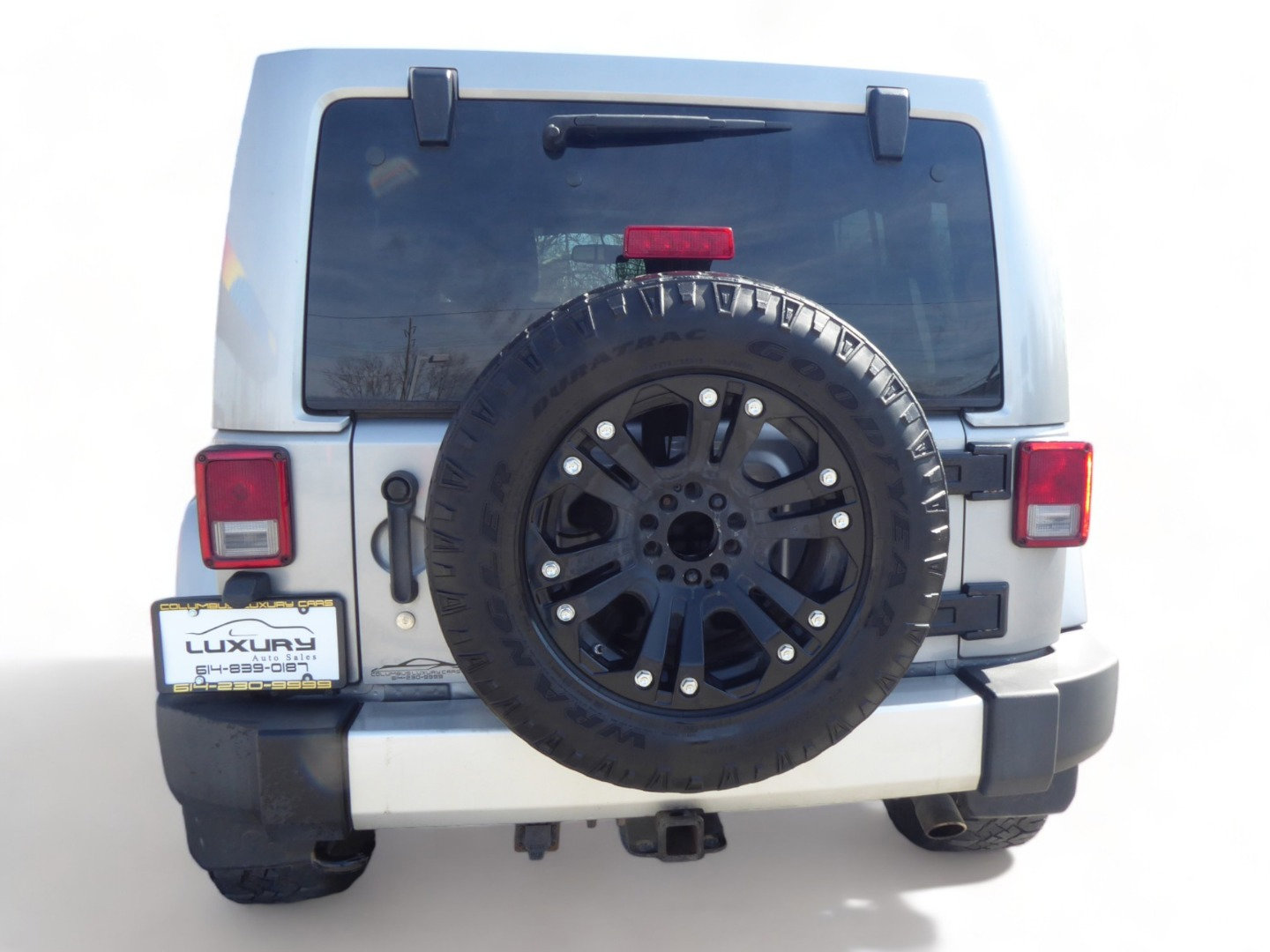 Used 2013 Jeep Wrangler Unlimited Sahara w/ Dual Top Group image 9