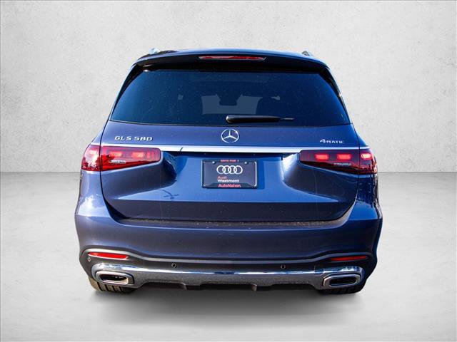 Used 2025 Mercedes-Benz GLS 580 4MATIC image 6